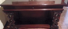 Mesa consola antigua de madera de caoba